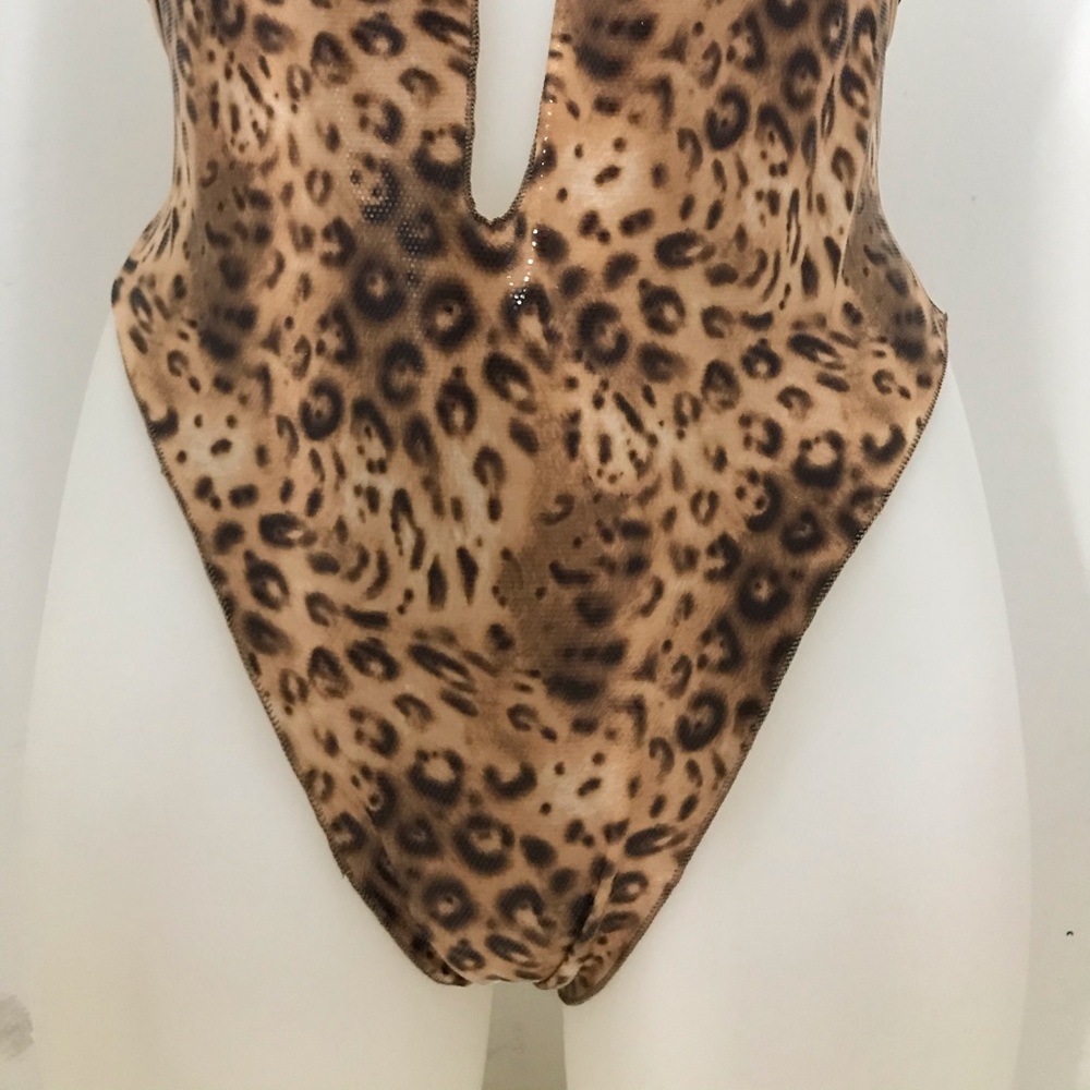 Swimsuit - Picture 5 of 6
